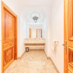 Villa Contemporaine à Vendre amelkis 1