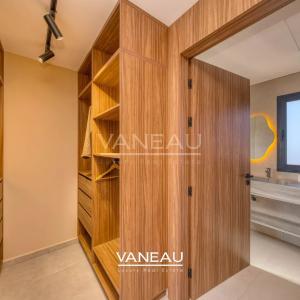 **À Vendre : Villa Moderne de 385 m² sur Golf à Marrakech**