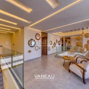 **À Vendre : Villa Moderne de 385 m² sur Golf à Marrakech**
