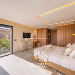 **À Vendre : Villa Moderne de 385 m² sur Golf à Marrakech**