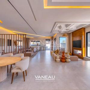 **À Vendre : Villa Moderne de 385 m² sur Golf à Marrakech**