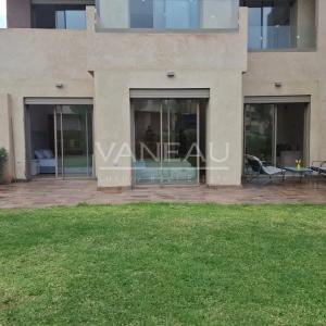 Bel appartment 3 chambres en rez-de-jardin.