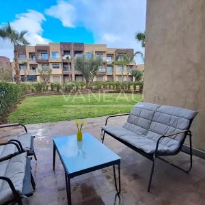 Bel appartment 3 chambres en rez-de-jardin.