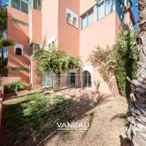 Grand appartement en duplex de trois chambres à la Palmeraie