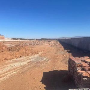 ***Route Ouarzazate Terrain de 2,7 hectare avec permis de constr
