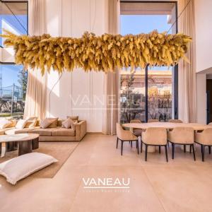 **À Vendre : Villa d’Exception sur le Golf Akenza à Marrakech**