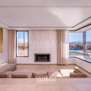 **À Vendre : Villa d’Exception sur le Golf Akenza à Marrakech**