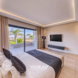**À Vendre : Villa d’Exception sur le Golf Akenza à Marrakech**