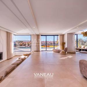 **À Vendre : Villa d’Exception sur le Golf Akenza à Marrakech**