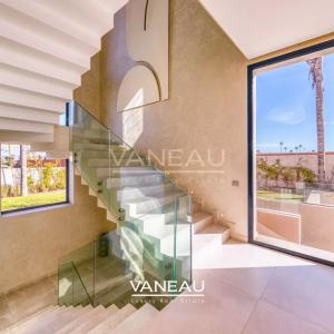 **À Vendre : Villa d’Exception sur le Golf Akenza à Marrakech**