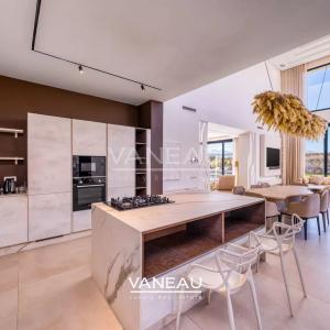 **À Vendre : Villa d’Exception sur le Golf Akenza à Marrakech**