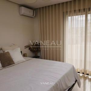 Appartement Meublé 100 m² – Dernier Étage – Maarif Extension