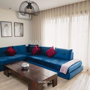 Appartement Meublé 100 m² – Dernier Étage – Maarif Extension