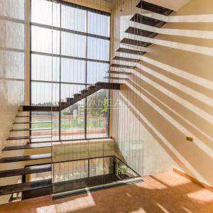 SUPERBE PROPRIÉTÉ À VENDRE AU COEUR D'UN GOLF DE PRÉSTIGE À MARR