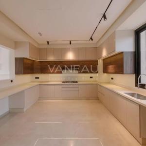 **À Vendre Villa  sur le Golf Akenza à Marrakech**