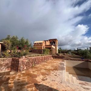 ***Maison VNA sur 6700m² de terrain Rte de l'Ourika***