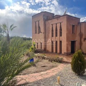 ***Maison VNA sur 6700m² de terrain Rte de l'Ourika***