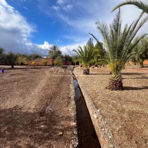 ***Maison VNA sur 6700m² de terrain Rte de l'Ourika***