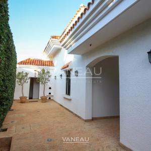 SOMPTUEUSE PROPRIÉTÉ DOMINANT LA MER À VENDRE SUR TANGER