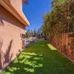 ****Villa moderne avec piscine dans residence****