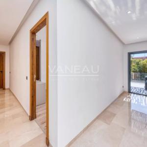 ****Villa moderne avec piscine dans residence****