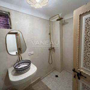 Joli petit riad de trois chambres Riad Larousse