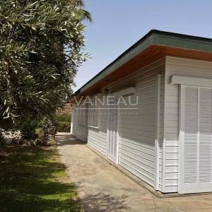 **À Vendre : Maison d’Exception au Bord du Lac de Lalla Takerkou