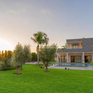 Grande villa 8 chambres route de Ourzazate