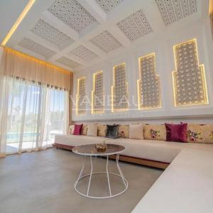 Grande villa 8 chambres route de Ourzazate