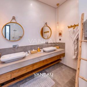 Superbe Villa Front de Golf Amelkis