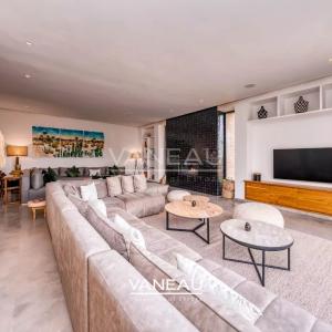 Superbe Villa Front de Golf Amelkis