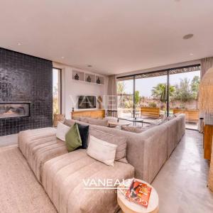 Superbe Villa Front de Golf Amelkis