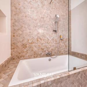 Superbe Villa Front de Golf Amelkis