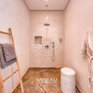 Superbe Villa Front de Golf Amelkis