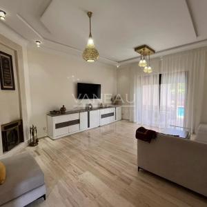 Villa  km 6 route de Fés