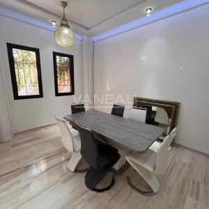 Villa  km 6 route de Fés