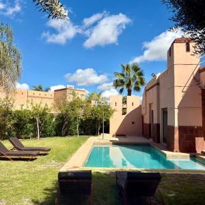 Jolie villa 3 chambres route de Fes avec piscine