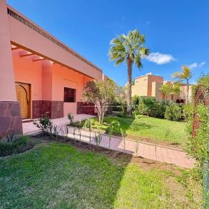 Jolie villa 3 chambres route de Fes avec piscine