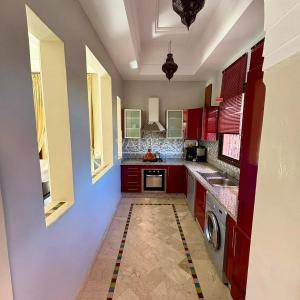 Jolie villa 3 chambres route de Fes avec piscine