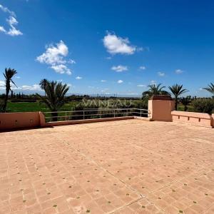 Jolie villa 3 chambres route de Fes avec piscine