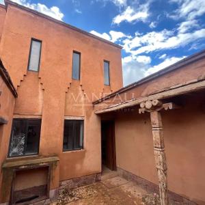 ***Maison VNA sur 6700m² de terrain Rte de l'Ourika***