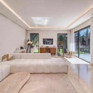 ****Villa moderne avec piscine dans residence****