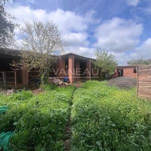 **** Terrain de culture Bio certifié et sa ferme ***