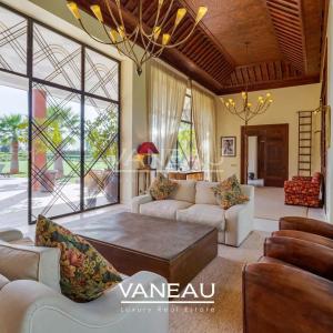 SUPERBE PROPRIÉTÉ À VENDRE AU COEUR D'UN GOLF DE PRÉSTIGE À MARR