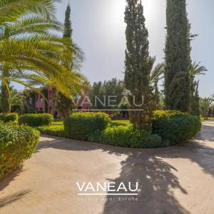 SUPERBE PROPRIÉTÉ À VENDRE AU COEUR D'UN GOLF DE PRÉSTIGE À MARR