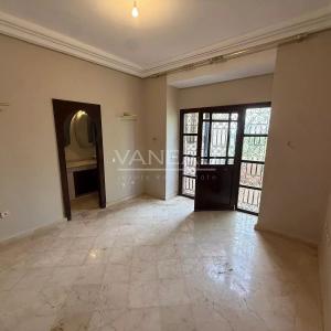 ****Villa dans résidence route de Fes***