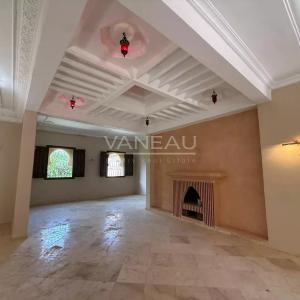 ****Villa dans résidence route de Fes***