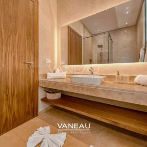 Villa de Luxe avec 6 Suites sur le Golf d'Amelkis