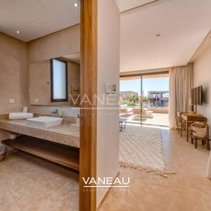 Villa de Luxe avec 6 Suites sur le Golf d'Amelkis