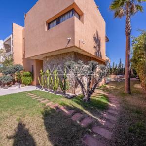 ****Villa moderne avec piscine dans residence****